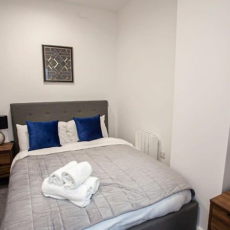 Lovely Open Plan 1 Bedroom Apartment In Bolton Extérieur photo