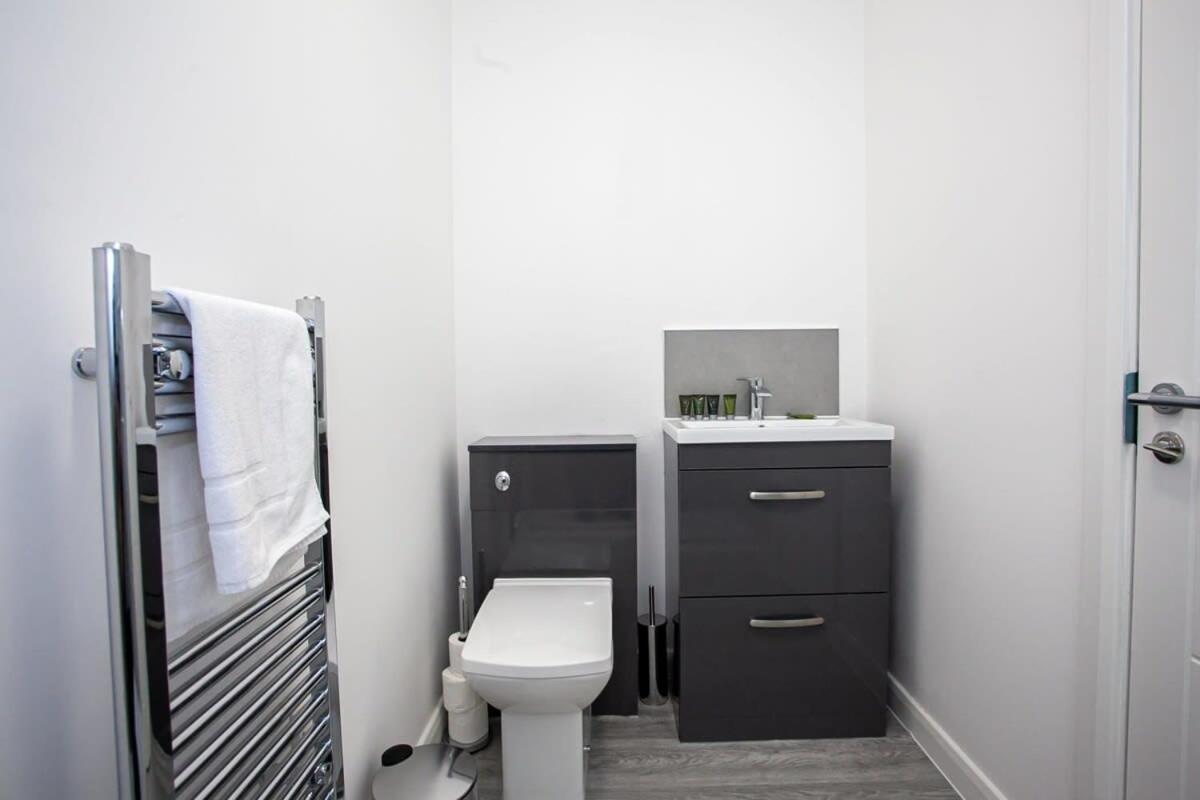 Lovely Open Plan 1 Bedroom Apartment In Bolton Extérieur photo