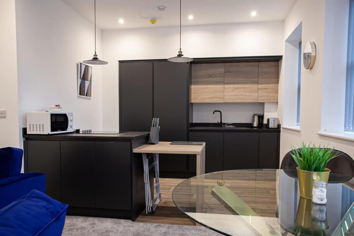 Lovely Open Plan 1 Bedroom Apartment In Bolton Extérieur photo