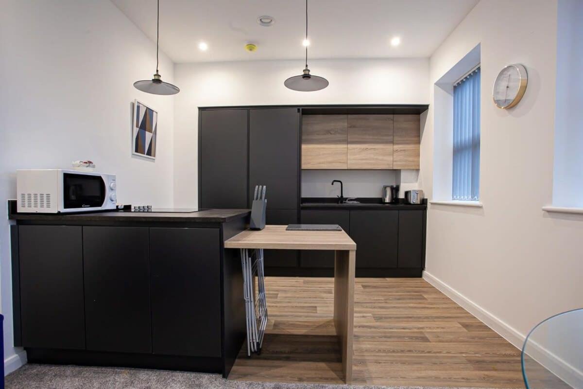 Lovely Open Plan 1 Bedroom Apartment In Bolton Extérieur photo