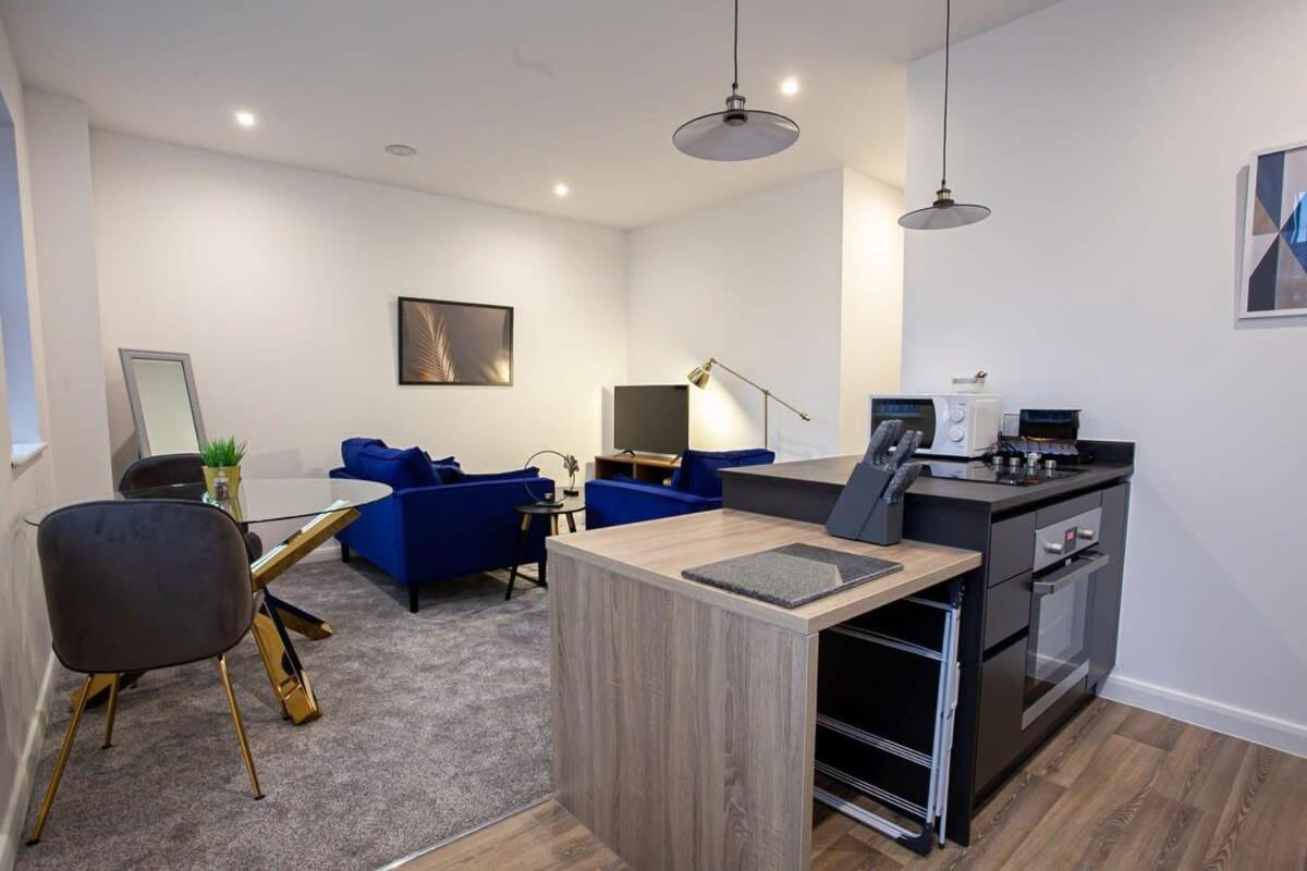 Lovely Open Plan 1 Bedroom Apartment In Bolton Extérieur photo